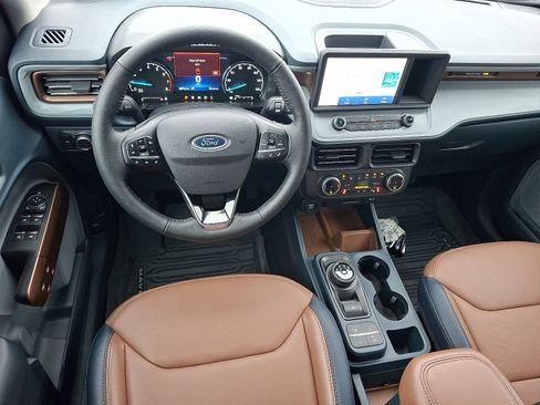 Used 2022 Ford Maverick Lariat w/ Lariat Luxury Package image 11