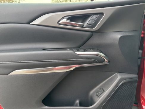 Certified 2024 Chevrolet Traverse LT image 9