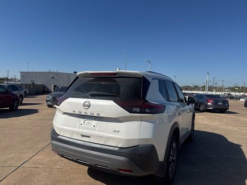 Certified 2023 Nissan Rogue SV w/ SV Premium B Package image 18