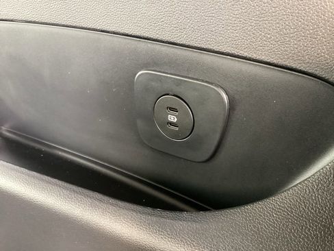 Used 2025 Ford Explorer Active w/ Active Comfort Package image 15