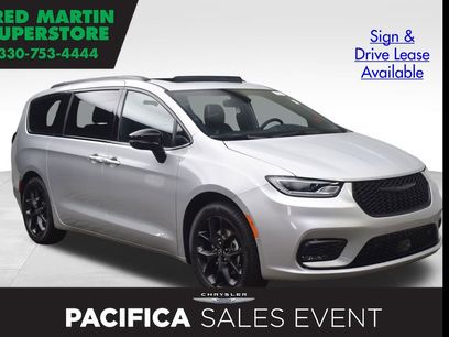 New 2026 Chrysler Pacifica Limited