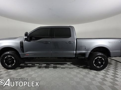 Used 2025 Ford F250 Platinum w/ Tremor Off-Road Package image 9