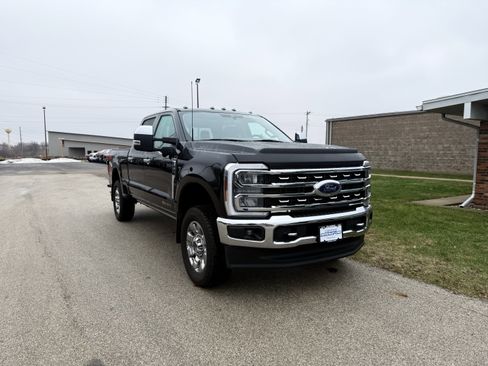 Used 2024 Ford F250 Lariat w/ Chrome Package image 8
