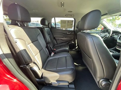 Used 2023 GMC Acadia SLT image 22