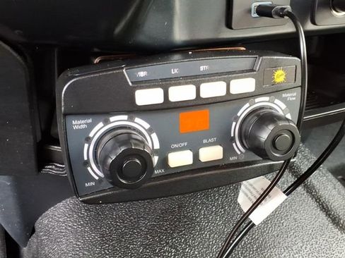 Used 2024 Ford F550 4x4 Regular Cab Super Duty image 23