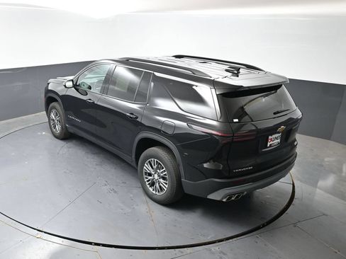 Used 2024 Chevrolet Traverse LT FWD image 21