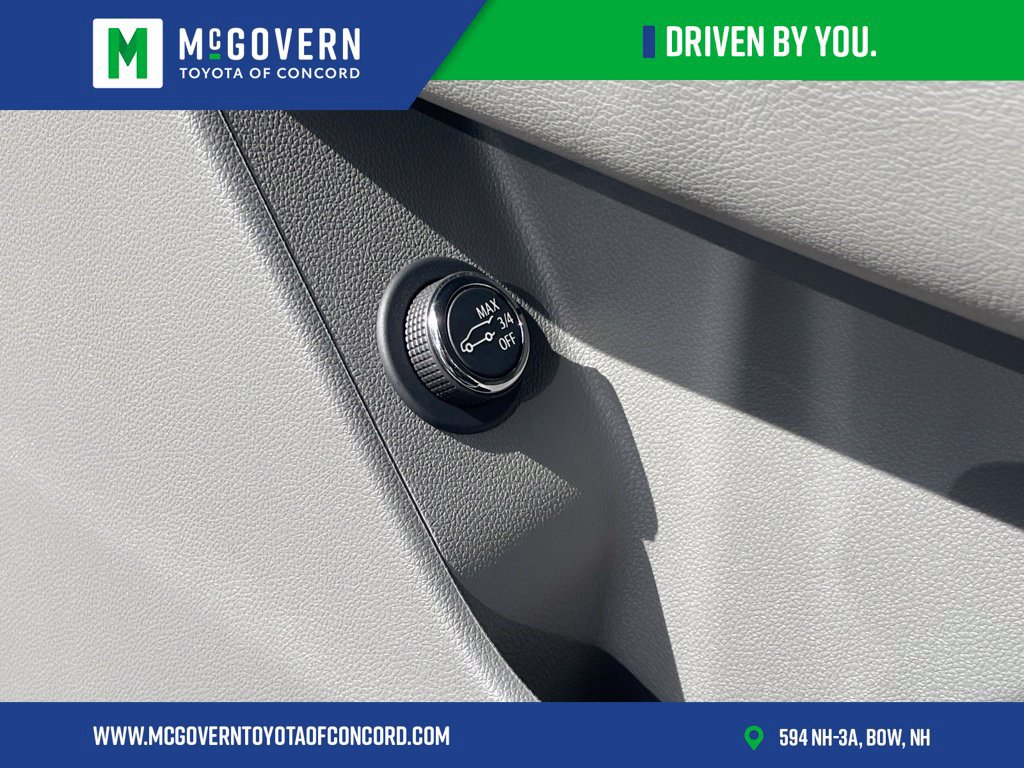 Used 2025 Cadillac XT6 Premium Luxury AWD/4WD image 25