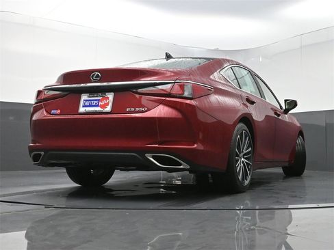 Used 2024 Lexus ES 350 w/ Premium Package image 32