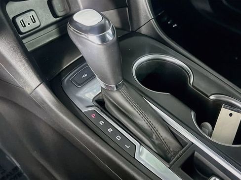 Used 2018 Chevrolet Equinox LT FWD image 24