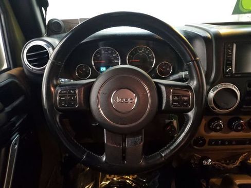 Used 2013 Jeep Wrangler Unlimited Sahara w/ Connectivity Group AWD/4WD image 16