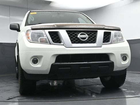 Used 2021 Nissan Frontier SV image 24