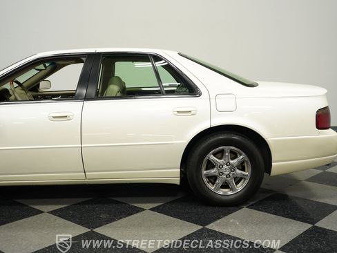 Used 1998 Cadillac Seville STS w/ Heated Seats Pkg image 22