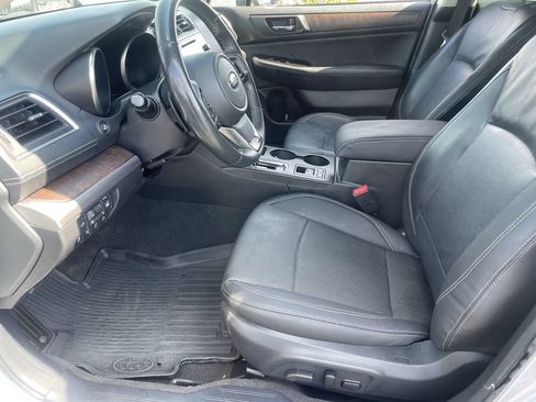 Used 2019 Subaru Outback 2.5i Limited AWD/4WD image 9