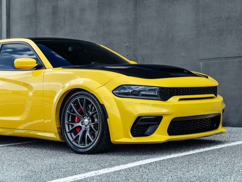 Used 2018 Dodge Charger SRT w/ Technology Group RWD image 55