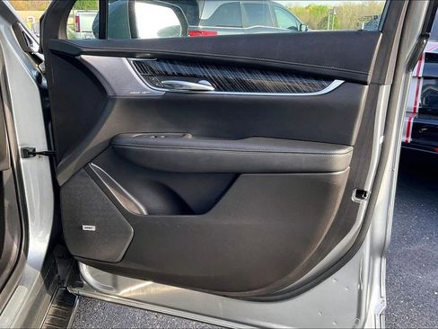 Used 2023 Cadillac XT6 Premium Luxury FWD image 31