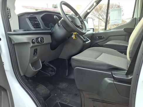 Used 2024 Ford Transit 350 XL image 11