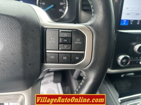 Used 2024 Ford Expedition XLT AWD/4WD image 30