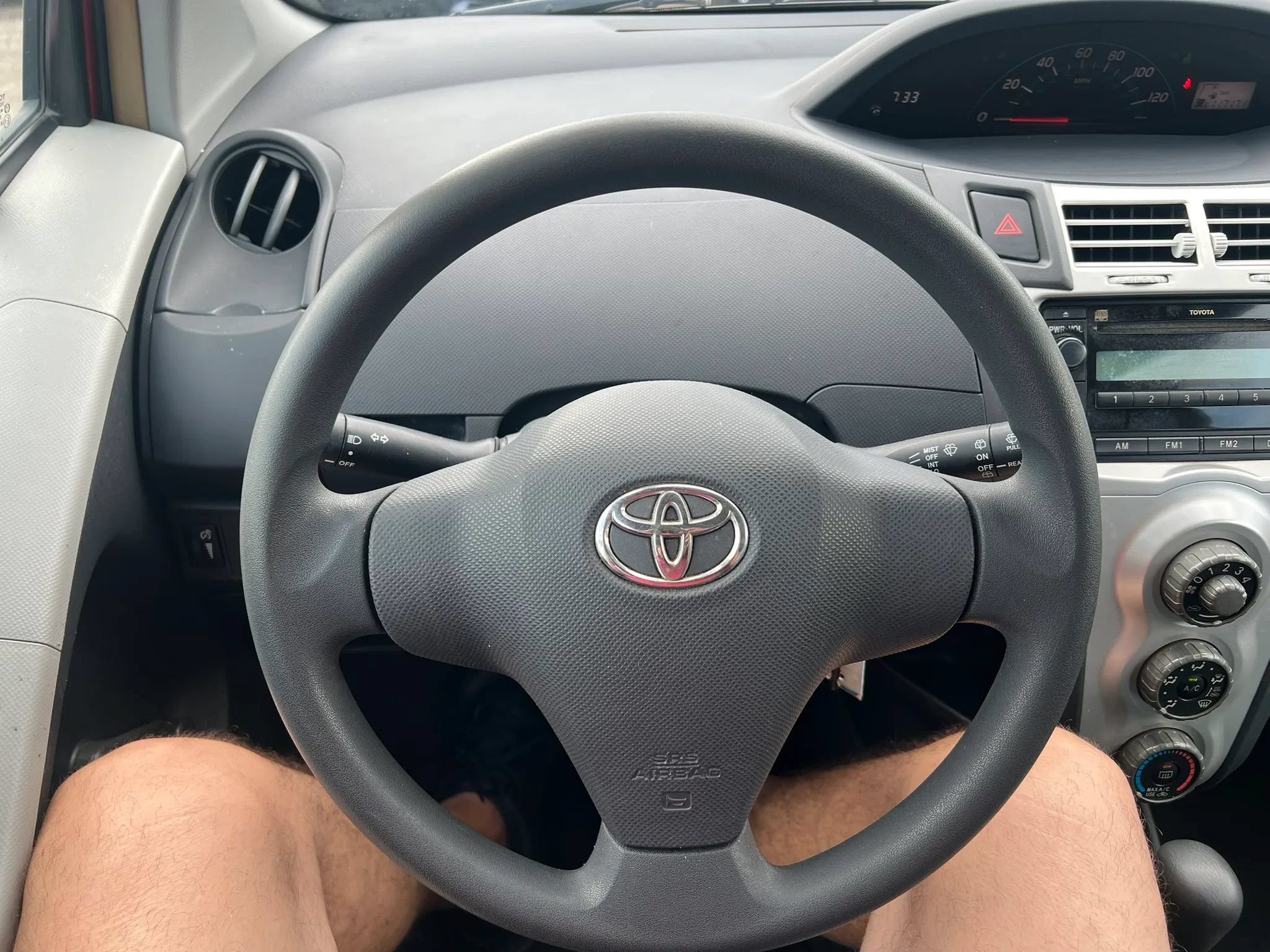 Used 2007 Toyota Yaris 2-Door Hatchback w/ Convenience Pkg FWD image 7