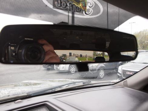 Used 2017 Ford F150 XL w/ Equipment Group 101A Mid AWD/4WD image 11