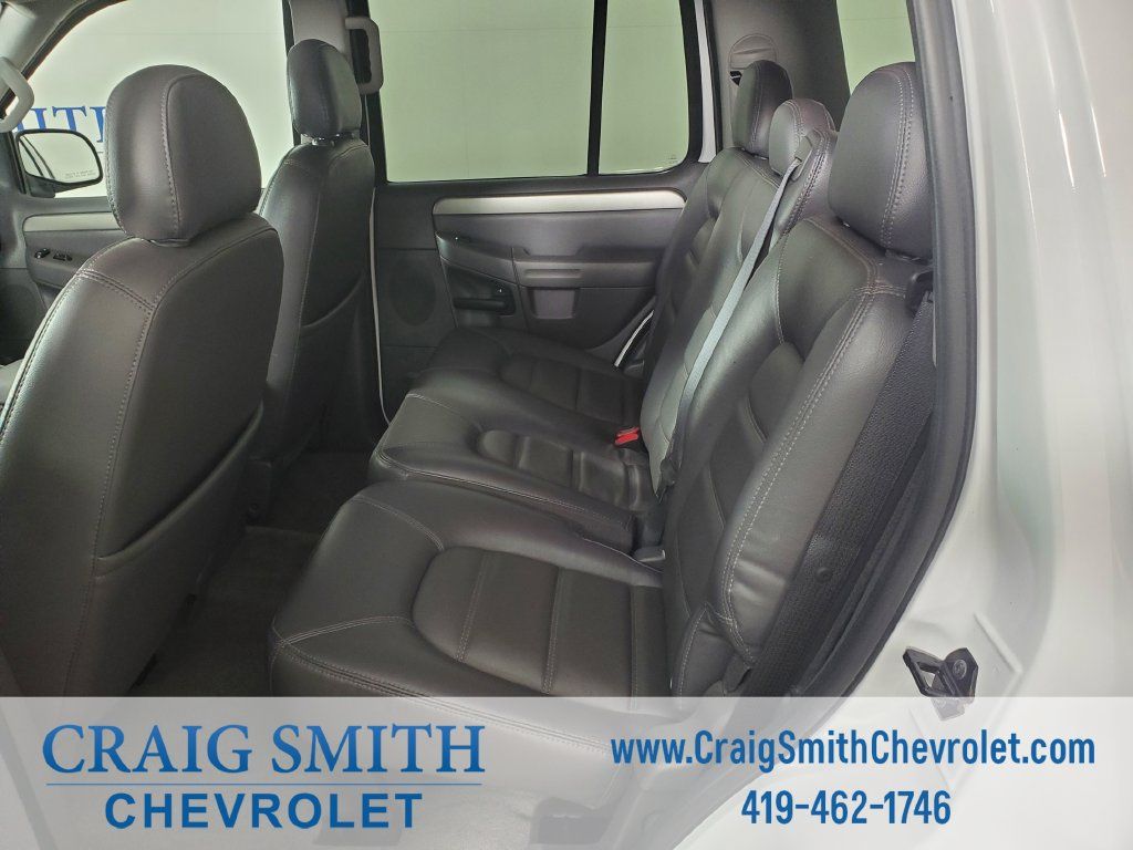 Used 2003 Ford Explorer XLT AWD/4WD image 12