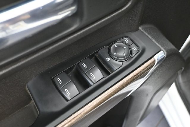 Used 2023 Chevrolet Silverado 3500 LT w/ Convenience Package AWD/4WD image 15