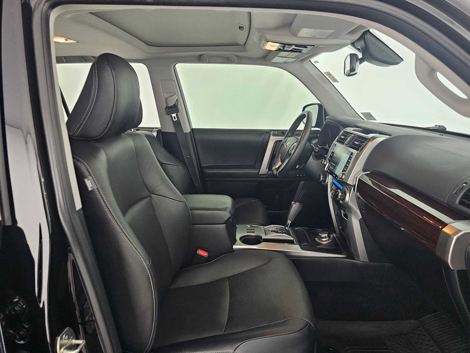 Used 2022 Toyota 4Runner Limited AWD/4WD image 10