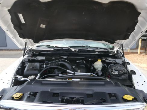 Used 2016 RAM 1500 Classic SLT RWD image 31