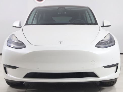 Used 2021 Tesla Model Y Long Range image 49