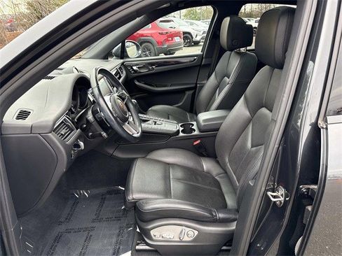 Used 2017 Porsche Macan image 14