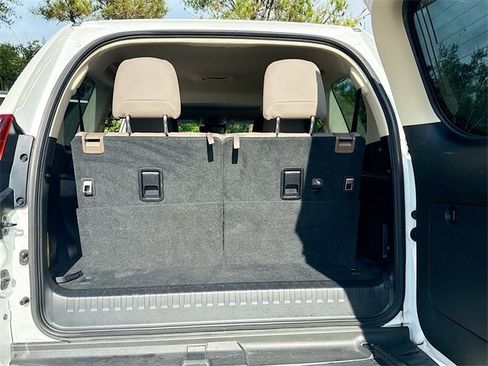 Used 2021 Lexus GX 460 Premium image 12