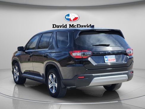 Certified 2023 Honda Pilot EX-L image 4