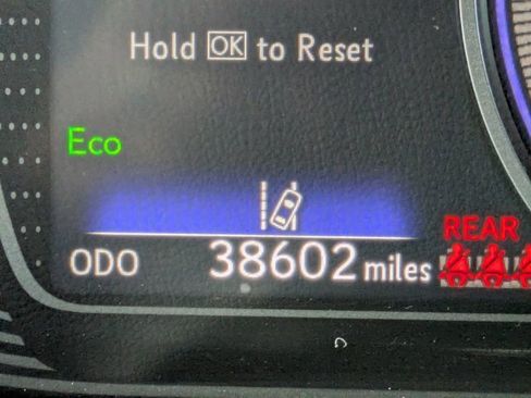 Used 2022 Lexus UX 250h image 12