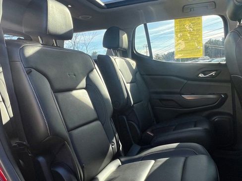 Used 2021 GMC Acadia SLT w/ Preferred Package image 13