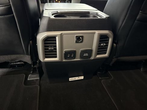 Used 2019 Ford F250 Lariat w/ Lariat Ultimate Package AWD/4WD image 22