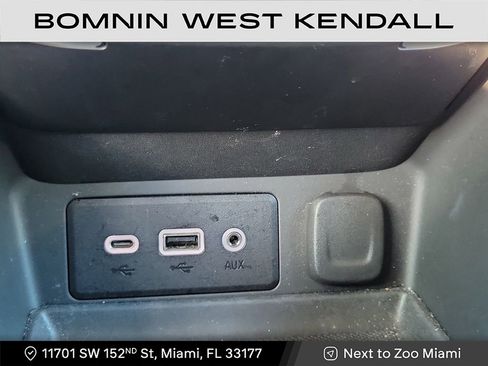 Used 2023 GMC Terrain SLE w/ Driver Convenience Package image 19