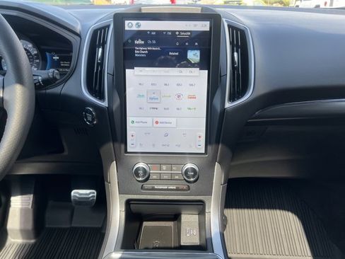 Used 2024 Ford Edge ST-Line image 16