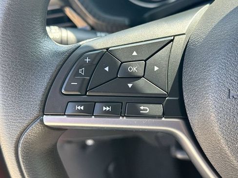 Used 2024 Nissan Sentra SV FWD image 41