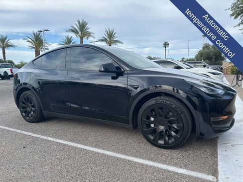 Used 2021 Tesla Model Y Long Range AWD/4WD image 10