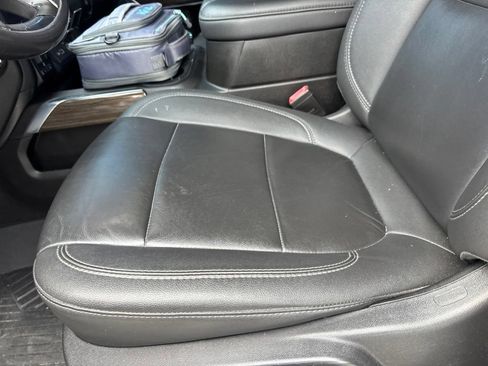 Used 2021 Chevrolet Silverado 1500 LT Trail Boss w/ Convenience Package II AWD/4WD image 17