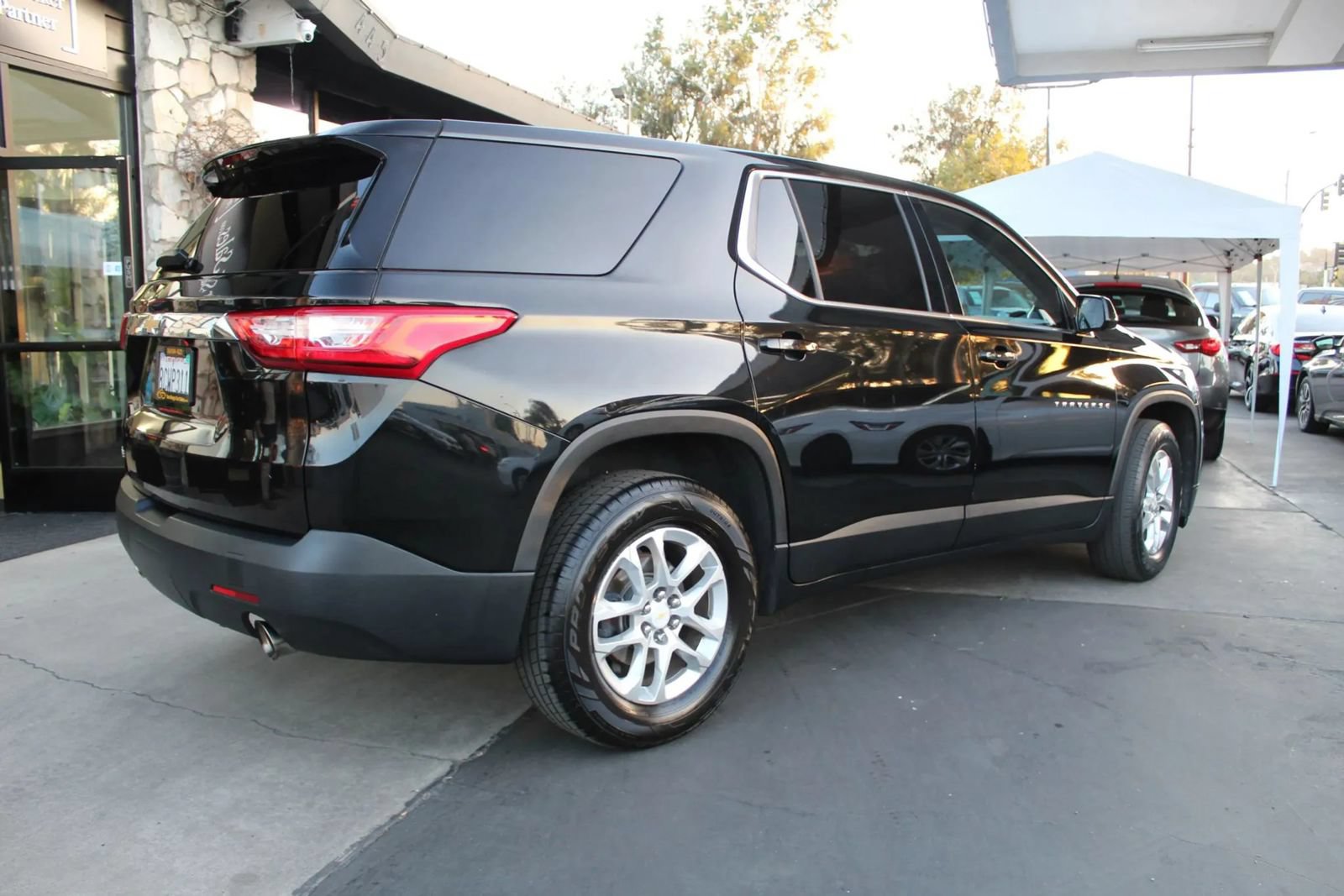 Used 2018 Chevrolet Traverse LS FWD image 5