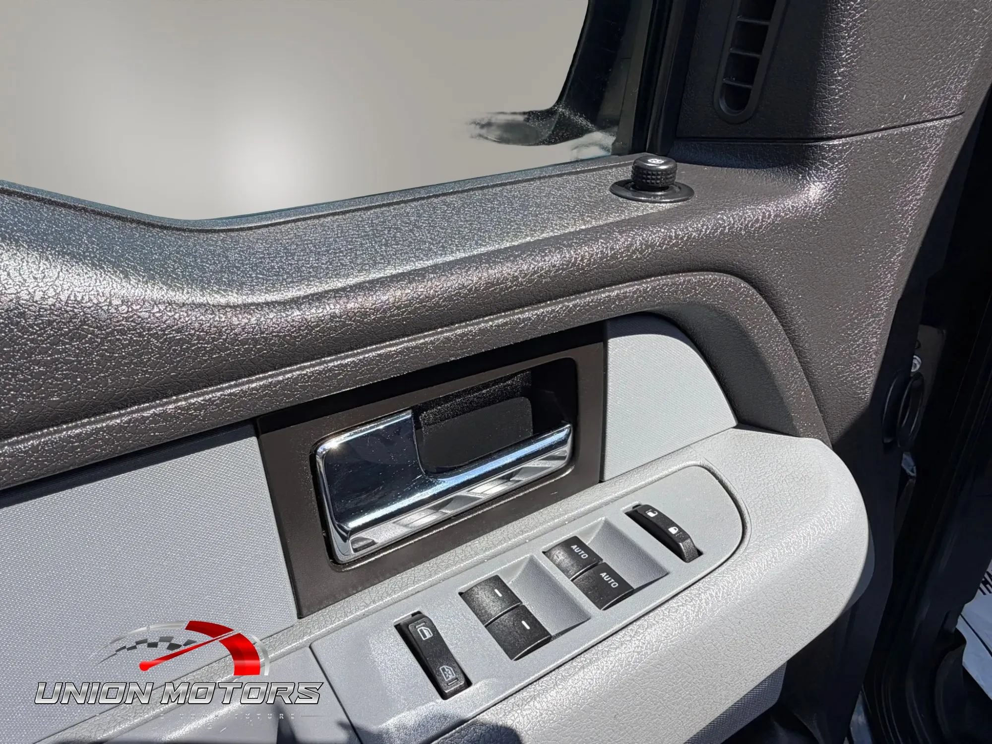 Used 2014 Ford F150 XLT w/ Equipment Group 302A Luxury AWD/4WD image 22