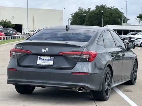Used 2024 Honda Civic Sport image 4