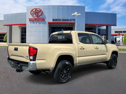 Used 2019 Toyota Tacoma SR5 RWD image 6