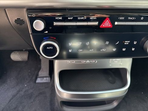 New 2026 Hyundai Ioniq 9 SEL image 25