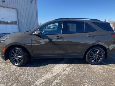 Used 2023 Chevrolet Equinox RS image 5