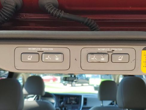 Used 2017 Toyota Sienna Limited Premium w/ Advanced Technology Package FWD image 36