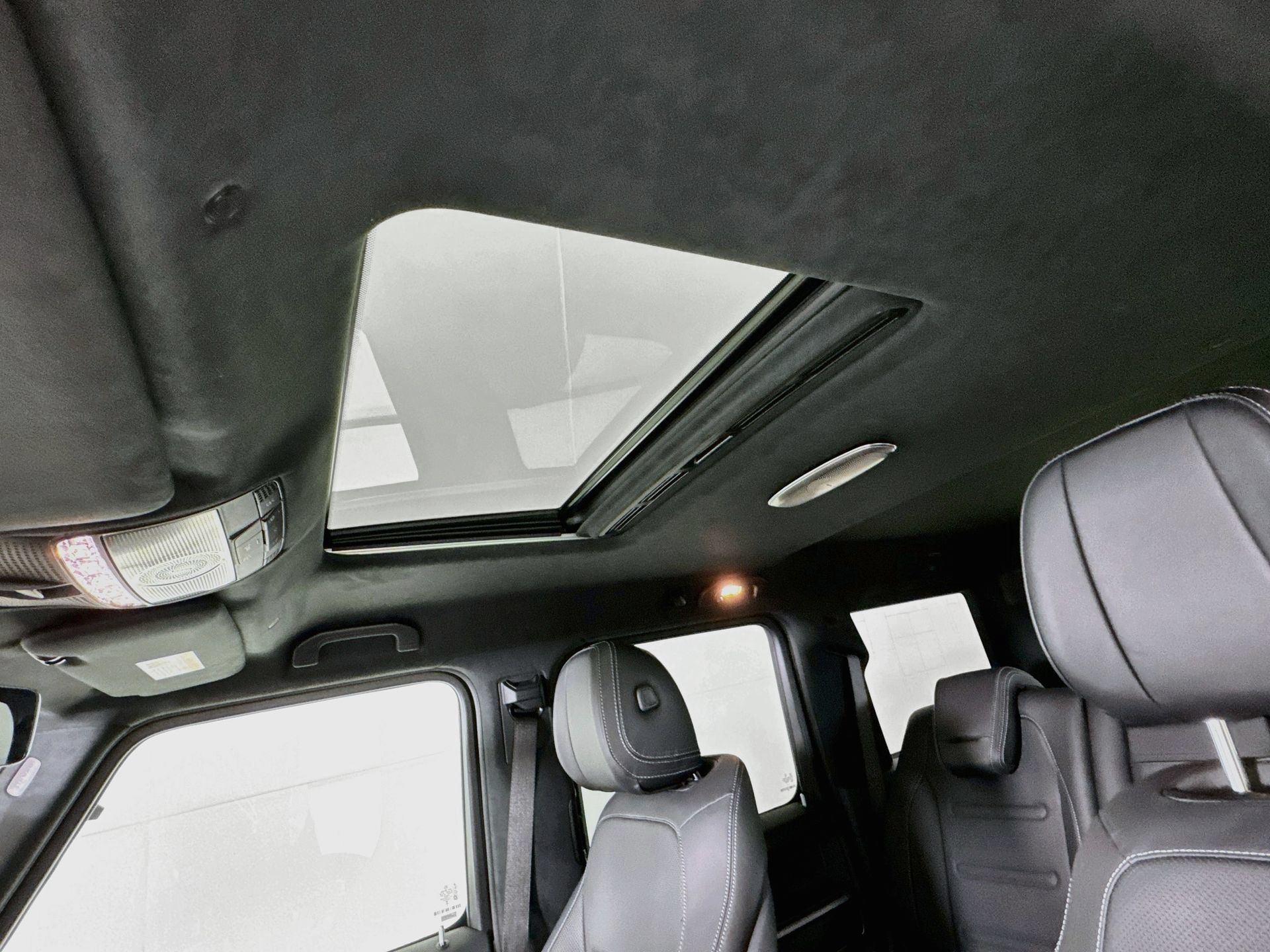 New 2027 Mercedes-Benz G 580 e image 24