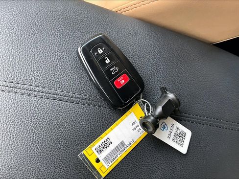 Used 2024 Toyota RAV4 Limited w/ Weather Package AWD/4WD image 15