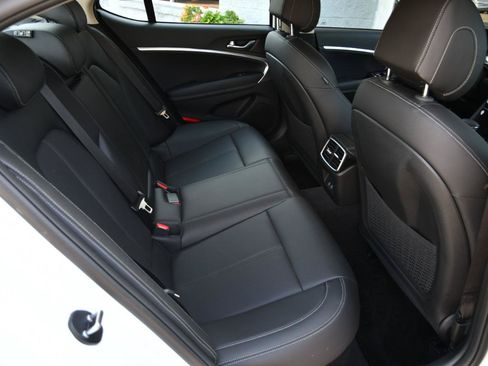 Used 2026 Genesis G70 2.5T RWD image 29