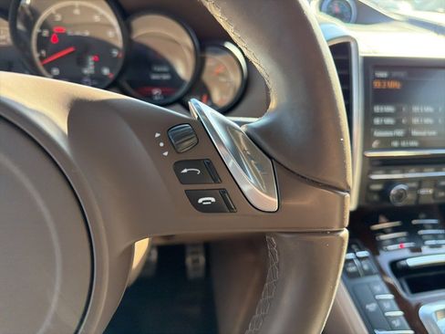 Used 2014 Porsche Cayenne Turbo S image 16